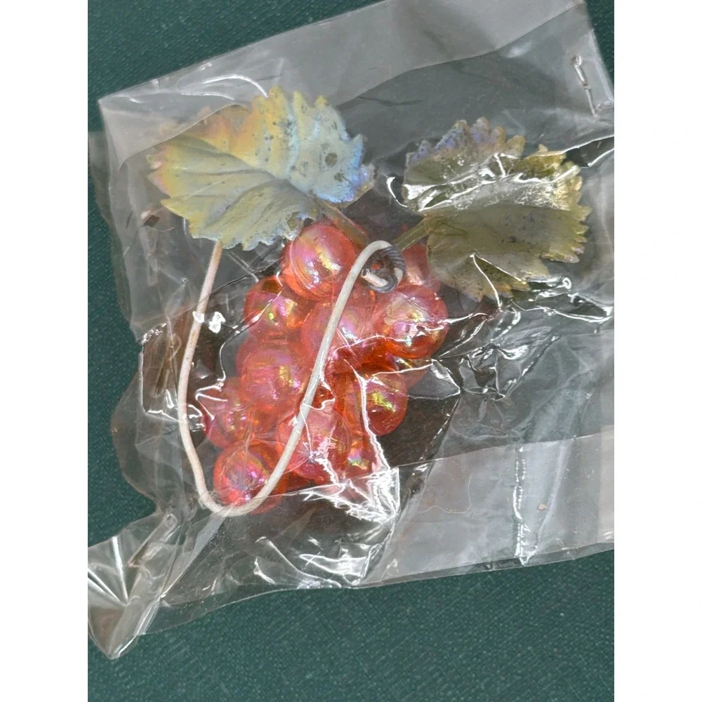 Vintage Iridescent Acrylic Grape Cluster Ornament Retro Mid Century Orange‎ Pink